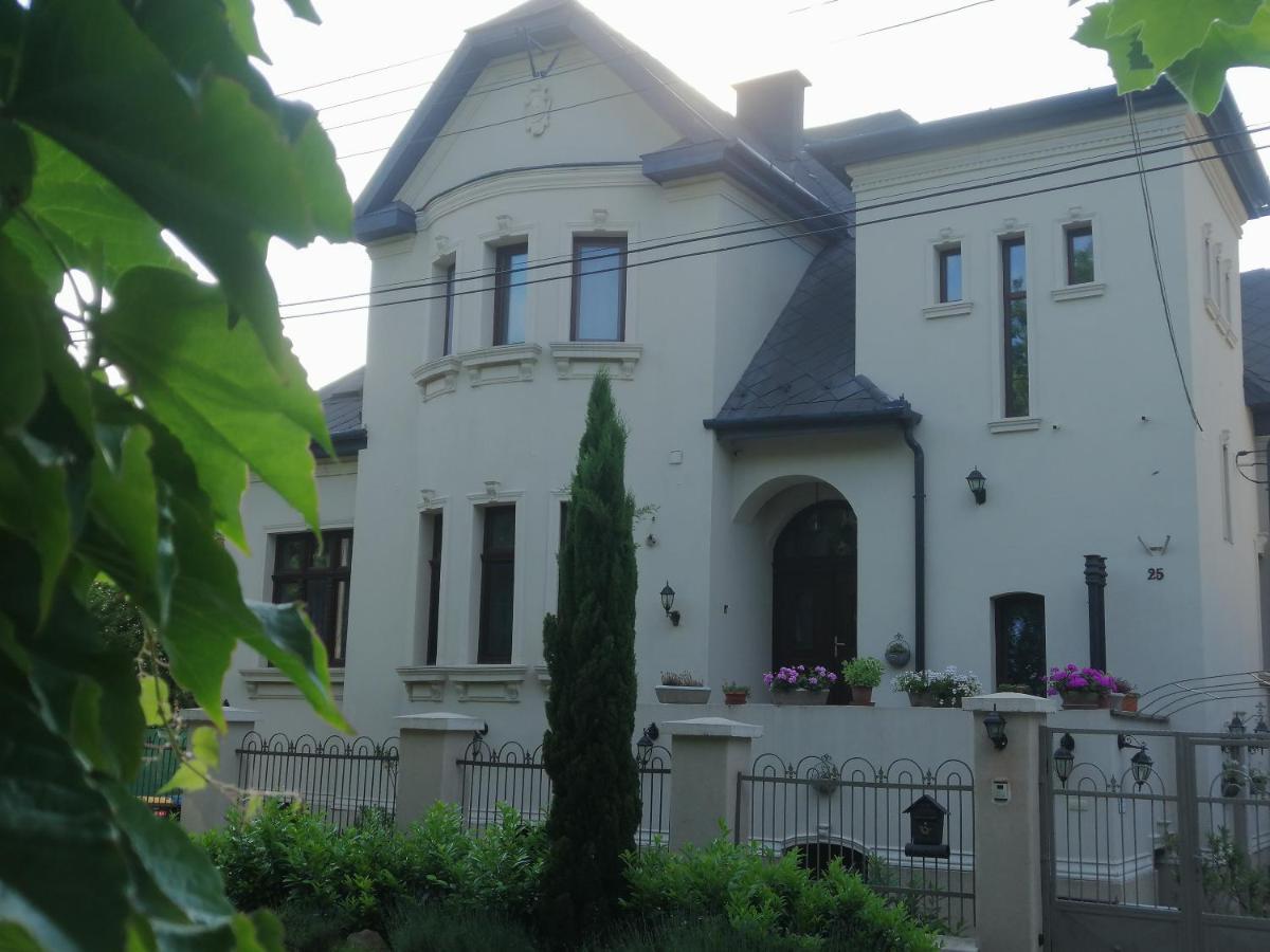 Kuria Apartman Budapest With Free Parking Εξωτερικό φωτογραφία