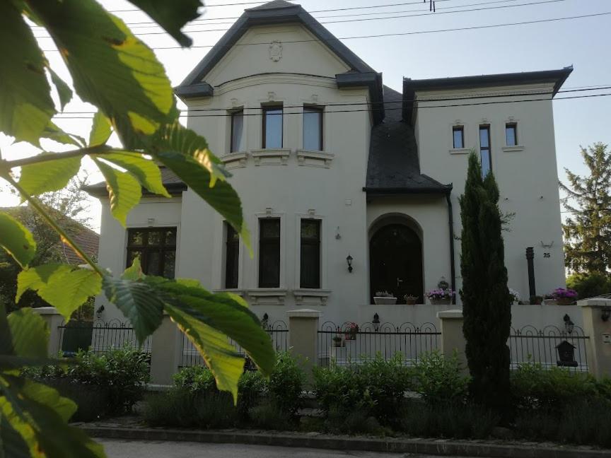 Kuria Apartman Budapest With Free Parking Εξωτερικό φωτογραφία